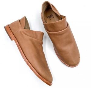 Beek Puffin Leather Slip-On Shoes